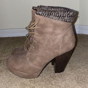 High heel boots
